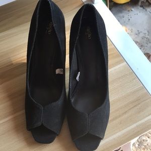 Black peek-a-boo toe heels